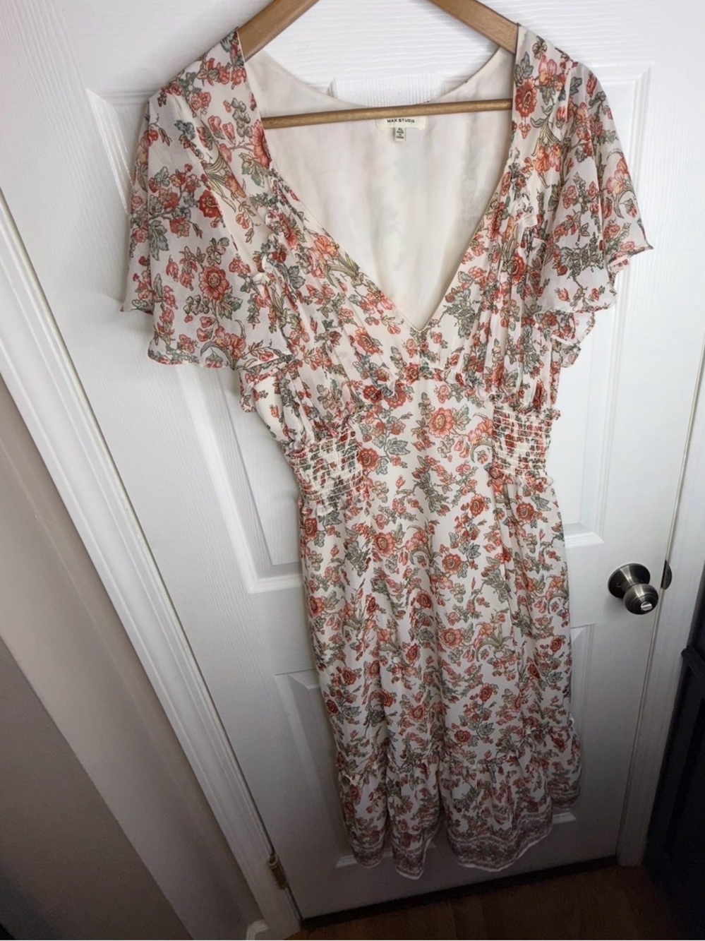 Max Studio Women’s X Large Floral V-Neck Midi Dress Flutter Sleeve Smocked XL - Picture 2 of 15